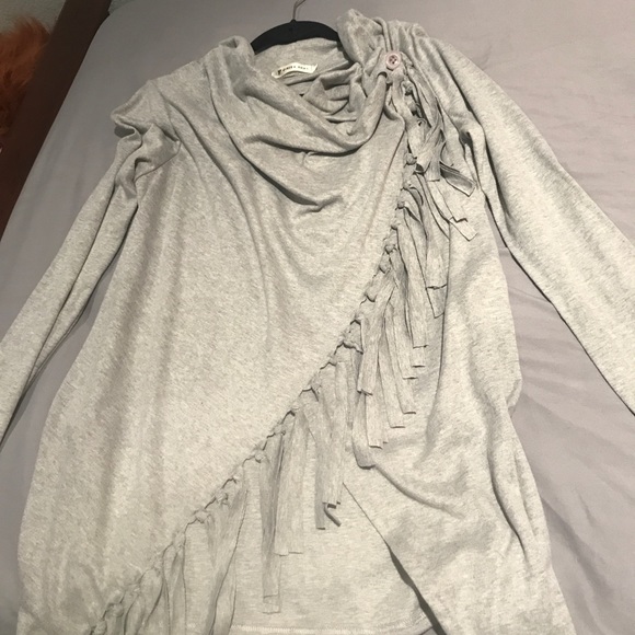 Sweaters - Grey Wrap